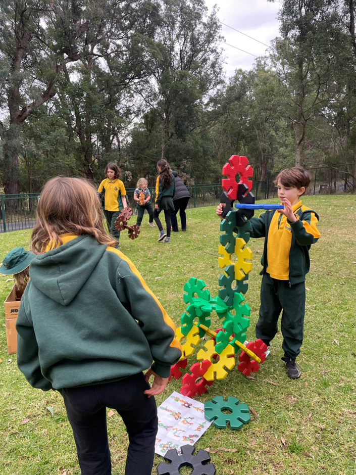 students playing outside with octoplay